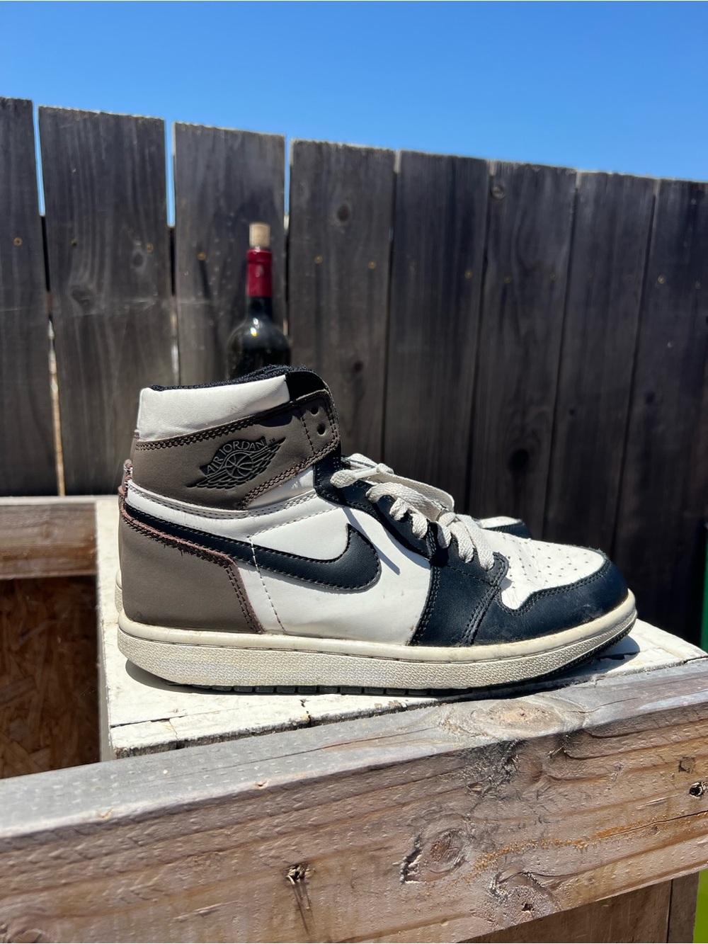 Nike Air Jordan 1 Retro High OG "Dark Mocha" Mens Shoe size 8